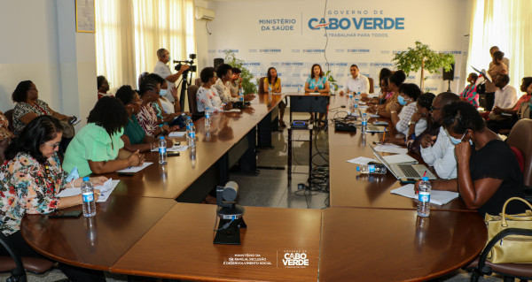 Lídia Lima preside encontro da Associação dos Assistentes Sociais de Cabo Verde