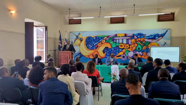 Fernando Elísio Freire preside encerramento da VIª Reunião Ordinária do Conselho Geral da ANMCV