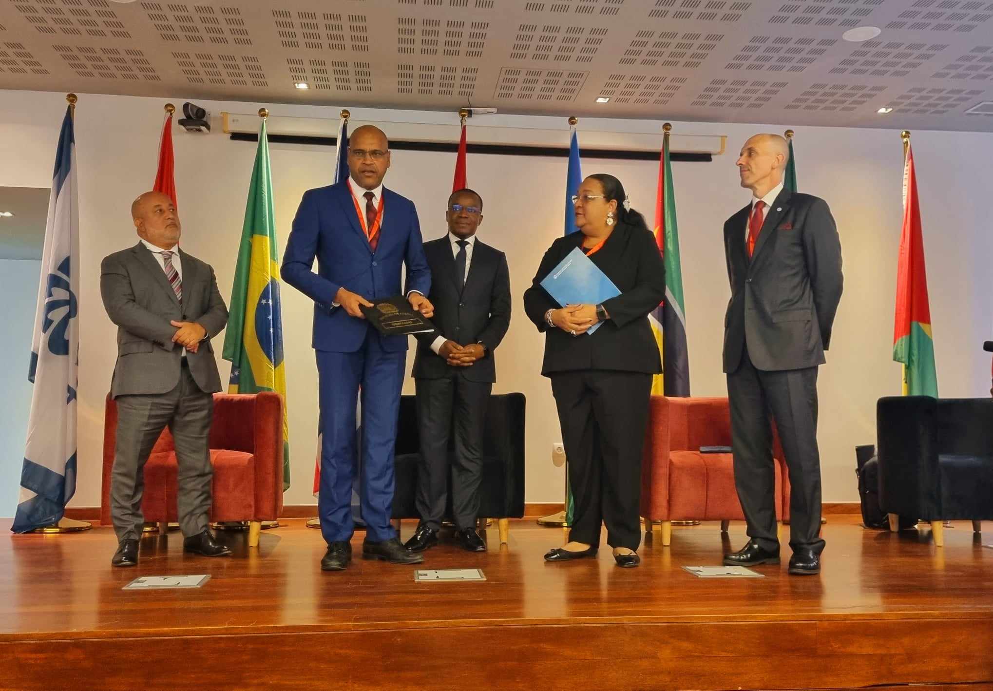  Cabo Verde passa Presidência da Mesa da Reunião dos Ministros do Trabalho e Assuntos Socias da CPLP para Angola 