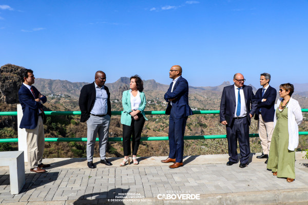 São Lourenço dos Órgãos: Fernando Elísio Freire e Ana Mendes Godinho visitam estruturas de apoio de atividades geradoras de rendimento