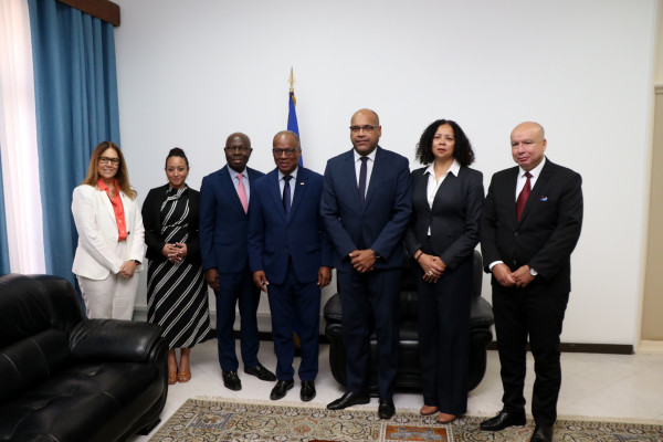 𝐒𝐞𝐠𝐮𝐧𝐝𝐨 𝐝𝐢𝐚 𝐝𝐚 𝐕𝐢𝐬𝐢𝐭𝐚 𝐎𝐟𝐢𝐜𝐢𝐚𝐥 𝐝𝐨 𝐃𝐢𝐫𝐞𝐭𝐨𝐫-𝐆𝐞𝐫𝐚𝐥 𝐝𝐚 𝐎𝐈𝐓 𝐚 𝐂𝐚𝐛𝐨 𝐕𝐞𝐫𝐝𝐞 𝐦𝐚𝐫𝐜𝐚𝐝𝐨 𝐩𝐨𝐫 𝐞𝐧𝐜𝐨𝐧𝐭𝐫𝐨𝐬 𝐢𝐧𝐬𝐭𝐢𝐭𝐮𝐜𝐢𝐨𝐧𝐚𝐢𝐬 𝐞 𝐚𝐮𝐥𝐚 𝐦𝐚𝐠𝐧𝐚 𝐧𝐚 𝐔𝐧𝐢-𝐂𝐕