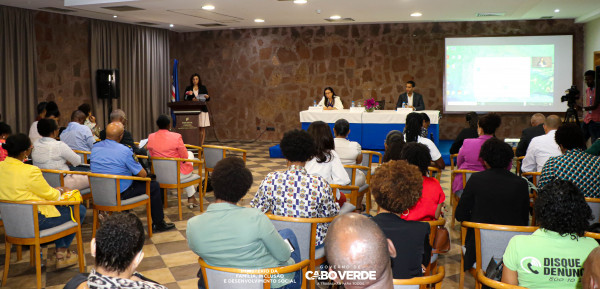 Lídia Lima preside apresentação do Anteprojeto de Proposta de Lei de Revisão do Estatuto da Criança e do Adolescente e do Anteprojeto da sua Regulamentação