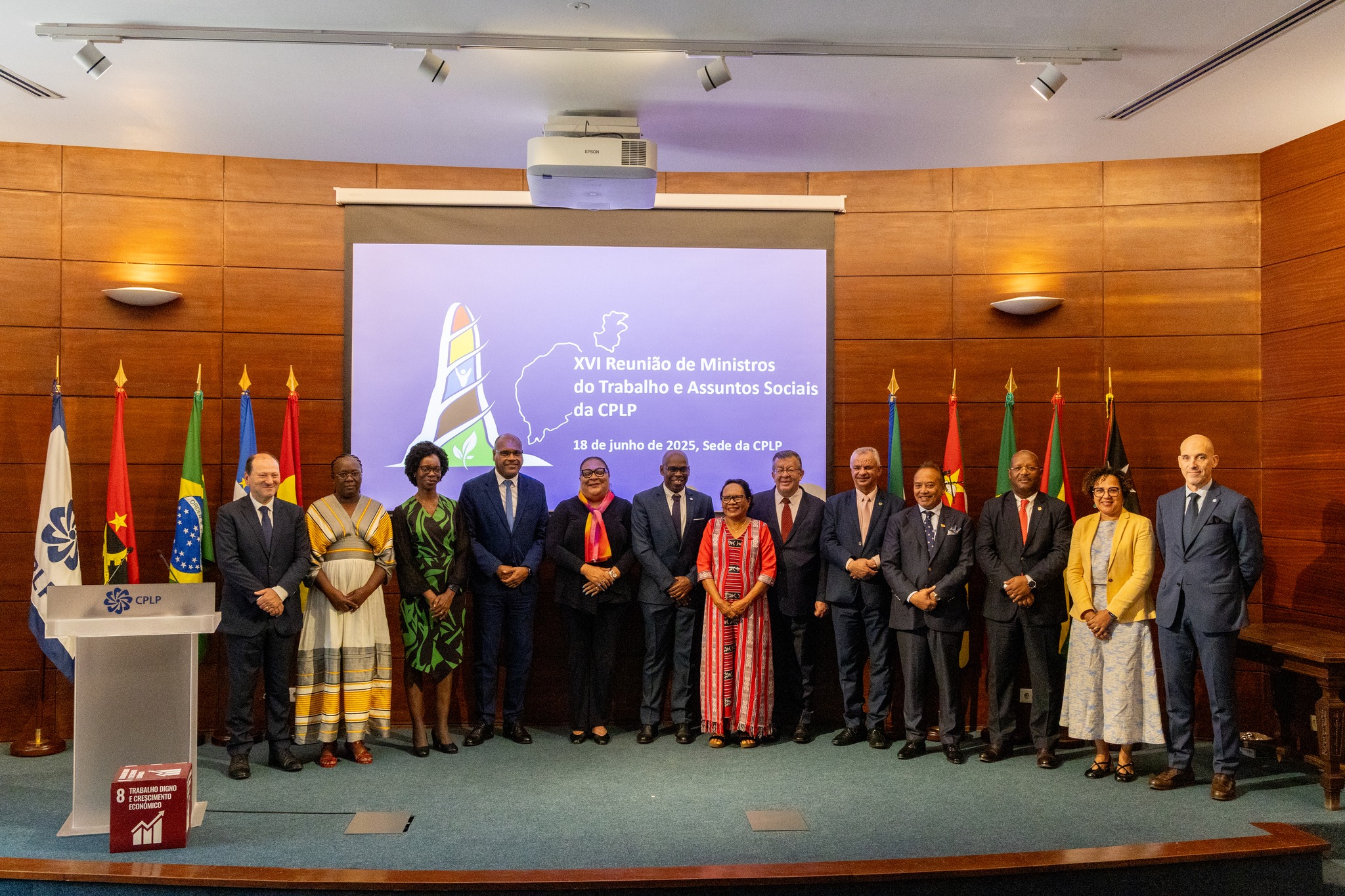 𝗖𝗣𝗟𝗣: 𝗙𝗲𝗿𝗻𝗮𝗻𝗱𝗼 𝗘𝗹𝗶́𝘀𝗶𝗼 𝗙𝗿𝗲𝗶𝗿𝗲 𝗽𝗲𝗱𝗲 𝗺𝗮𝗶𝘀 𝗰𝗼𝗼𝗽𝗲𝗿𝗮𝗰̧𝗮̃𝗼 𝗽𝗮𝗿𝗮 𝘂𝗺𝗮 𝗰𝗼𝗺𝘂𝗻𝗶𝗱𝗮𝗱𝗲 𝗹𝗮𝗯𝗼𝗿𝗮𝗹 𝗶𝗻𝗰𝗹𝘂𝘀𝗶𝘃𝗮