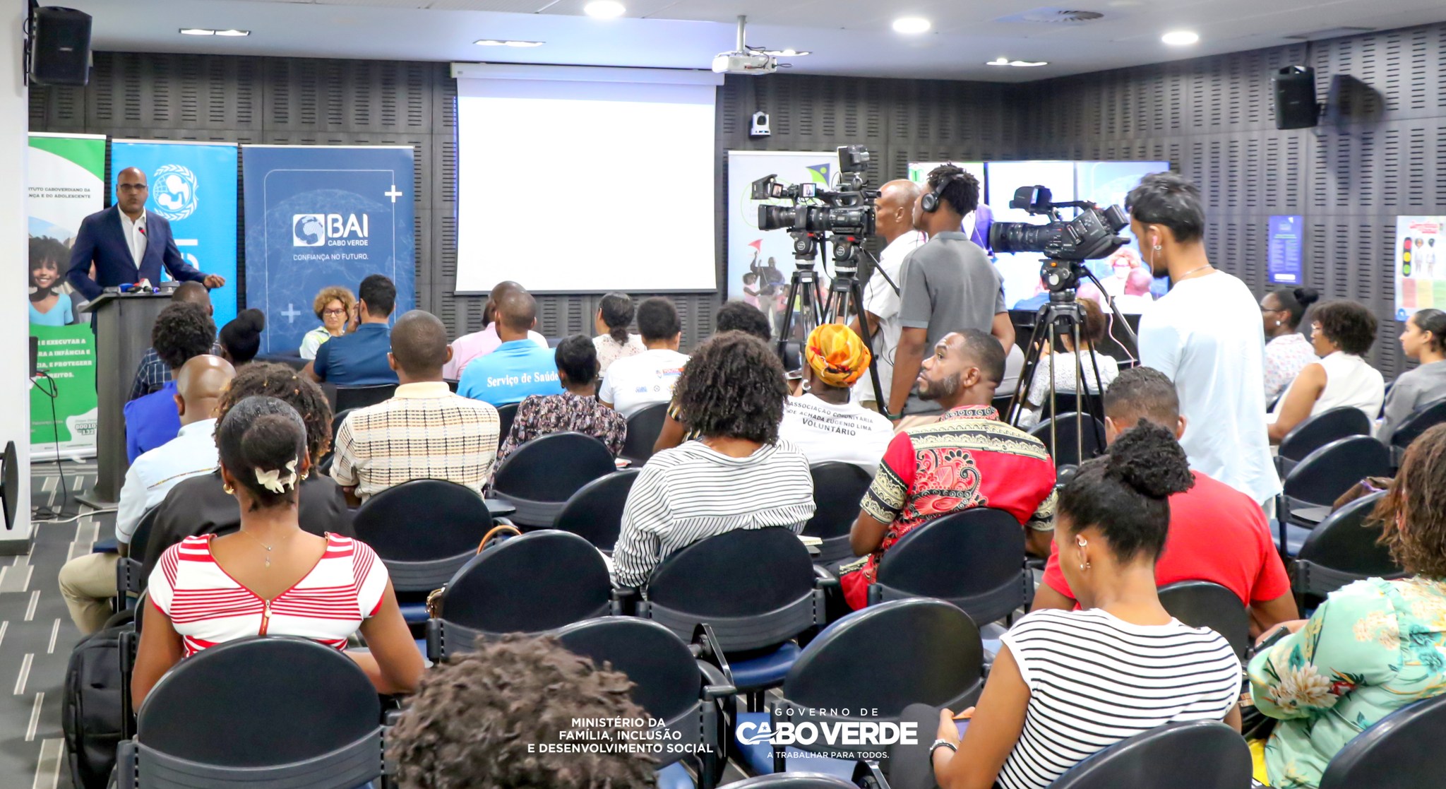 “Cada um de nós tem a responsabilidade de proteger” – Ministro Elísio Freire apela ao envolvimento de toda a sociedade na prevenção da violência sexual contra crianças