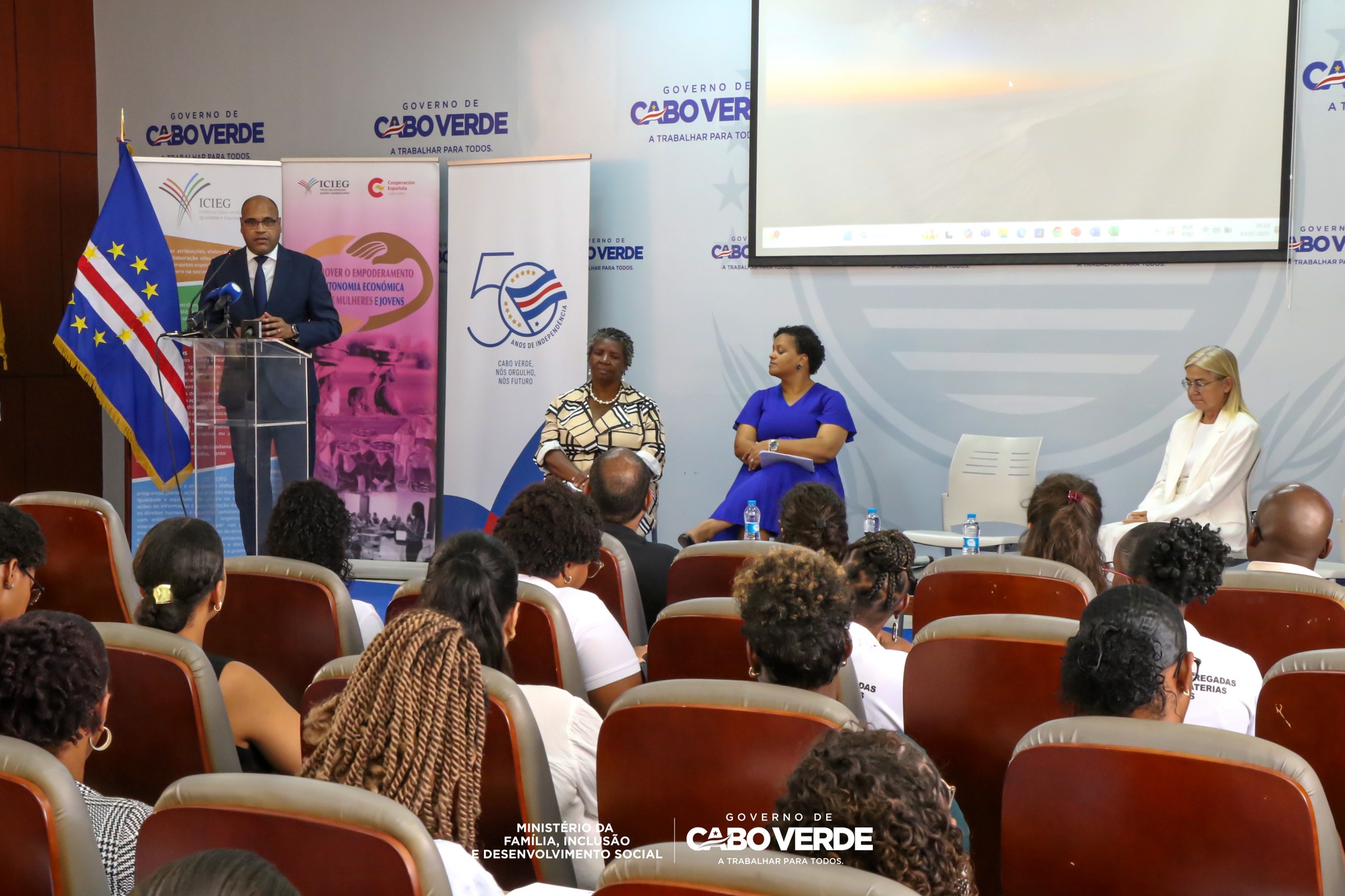 Projeto de Empoderamento e Autonomia Económica das Mulheres e Jovens encerra com balanço positivo e novas medidas para a inclusão