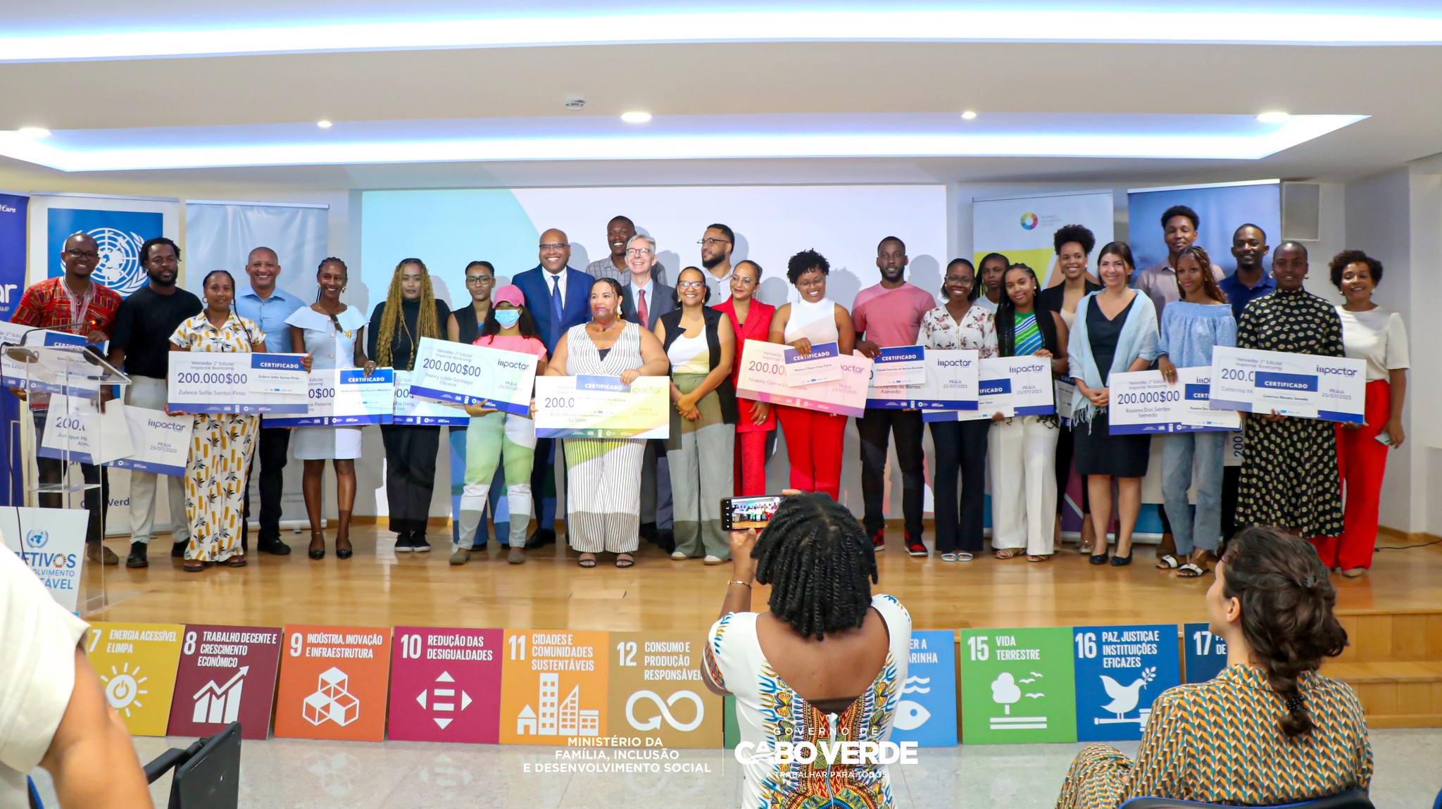 Governo entrega prémios a 30 projetos finalistas do II BootCamp IMPACTAR