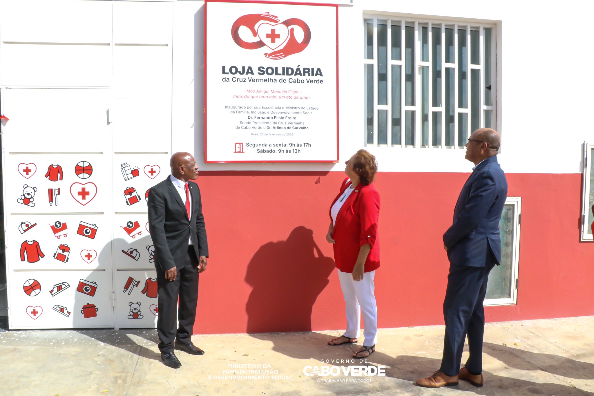 Ministro preside inauguração da Loja Solidária da Cruz Vermelha de Cabo Verde