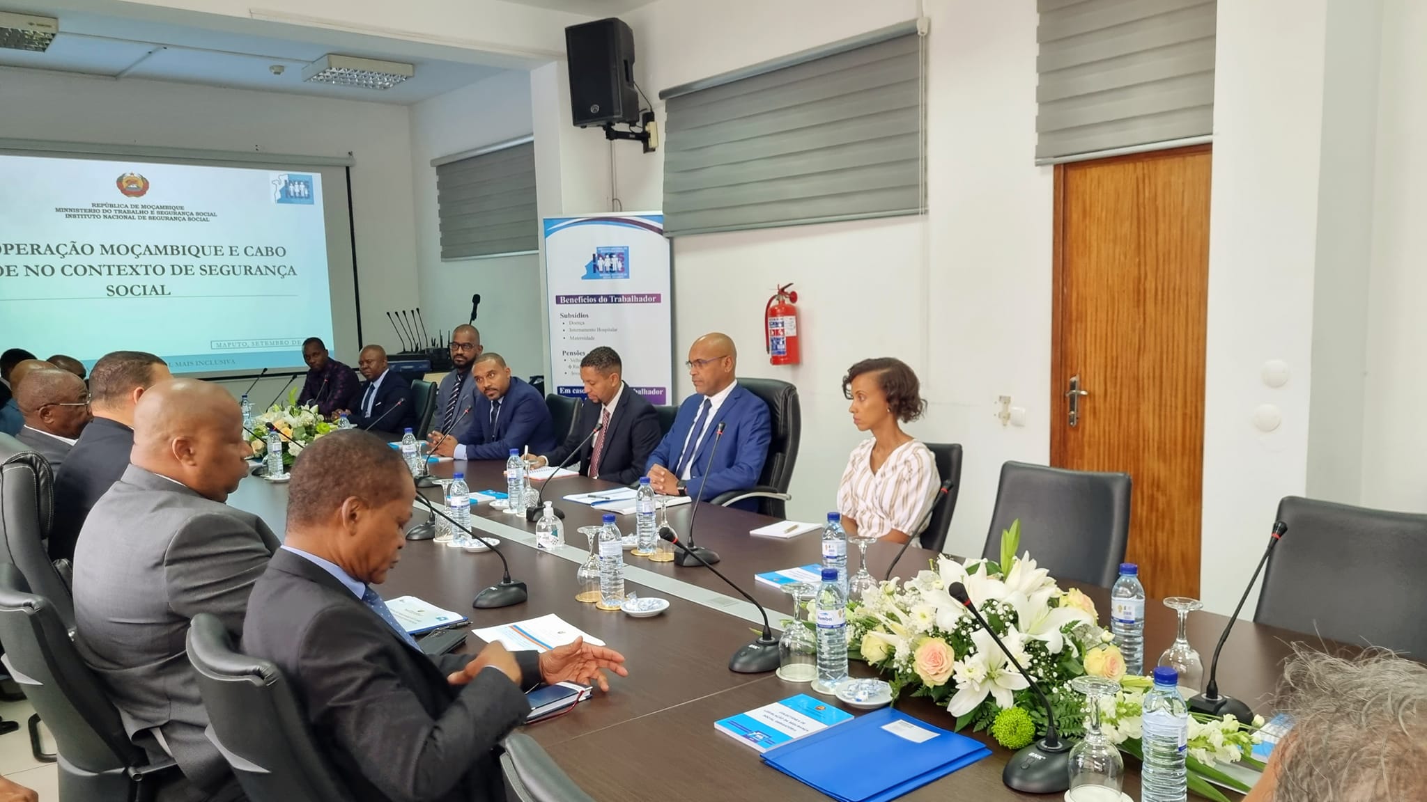 Fernando Elísio Freire visita Instituto Nacional da Segurança Social de Moçambique 